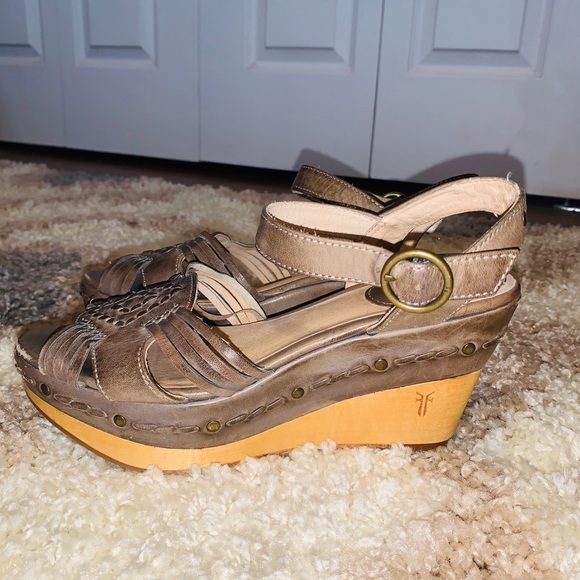 Frye Sandals - Picture 3 of 5